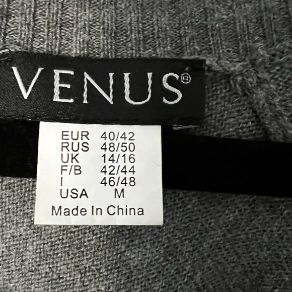 Venus Fringed Poncho - Picture 5 of 5